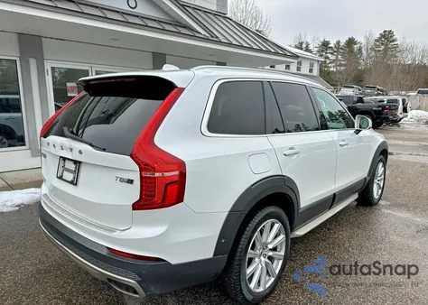 2016 Volvo Xc90 T8 z USA, uszkodzony, nr VIN YV4BC0PL2G1042106